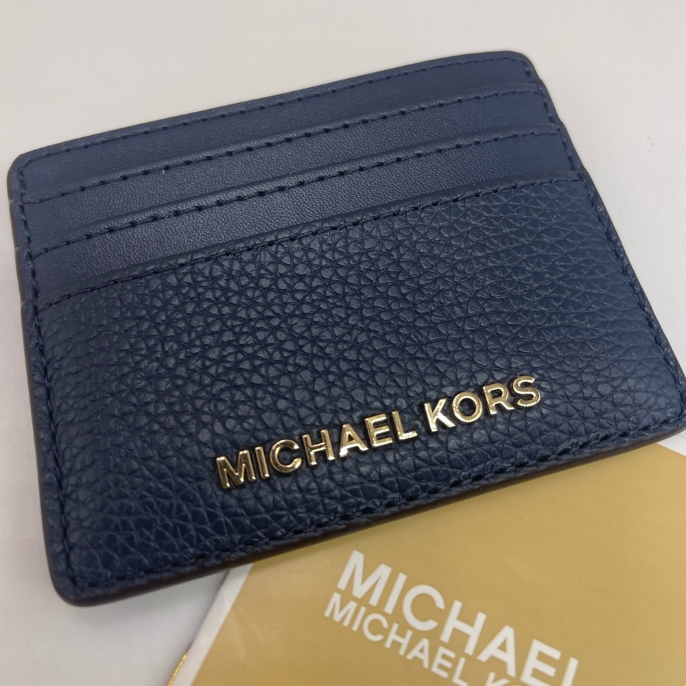 MICHAEL KORS
Large Pebbled Leather Card Holder Case
Navy 
NWT